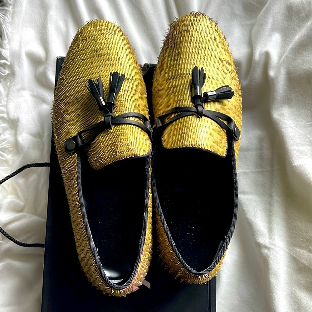 ALDO men’s loafers gold and black size 10